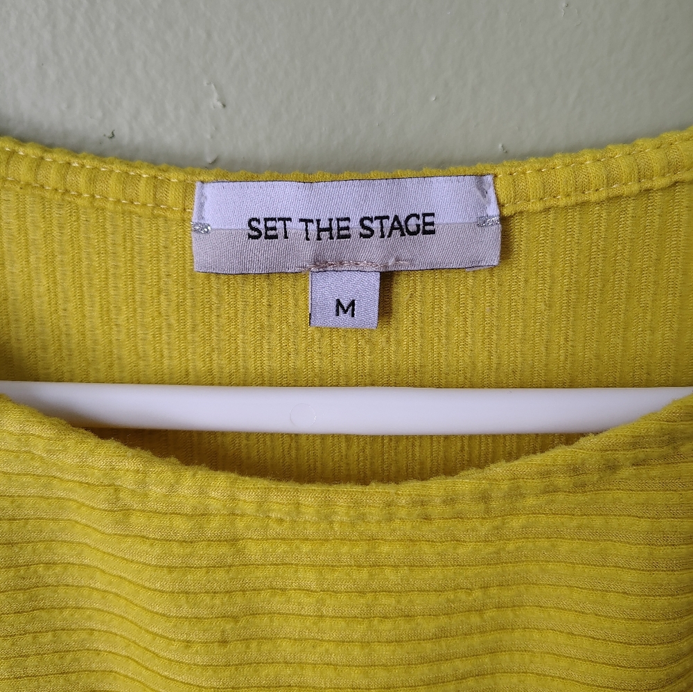 Set The Stage Women's Medium Yellow Tie Ribbed Short-sleeve Blouse - Picture 4 of 11